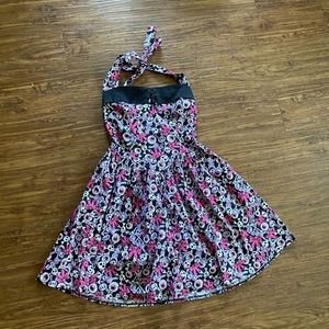 Eyes and bows dress